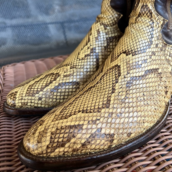 SOLD !!! Awesome Justin Exotic Rock Python Boots🤠 - Picture 6 of 11